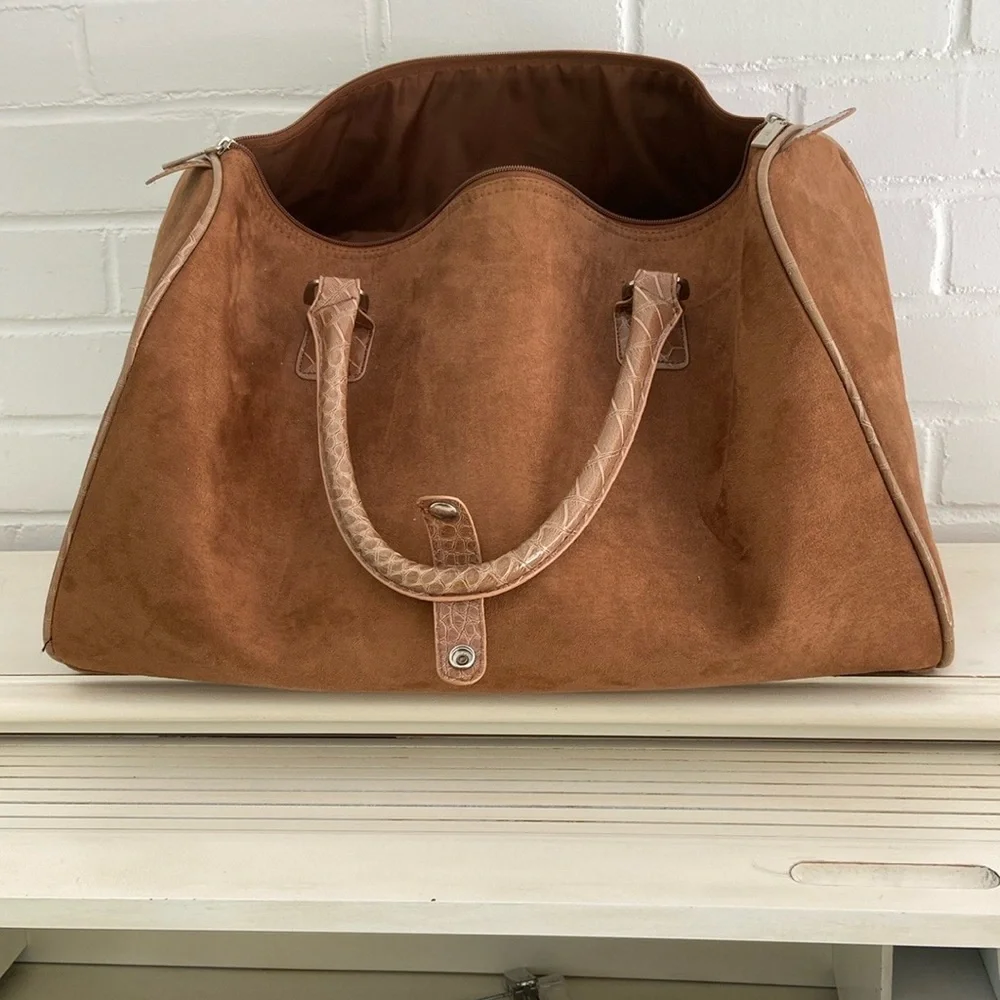 like new womens anne klein elegant brown duffle travel overnight bag - Picture 2 of 10